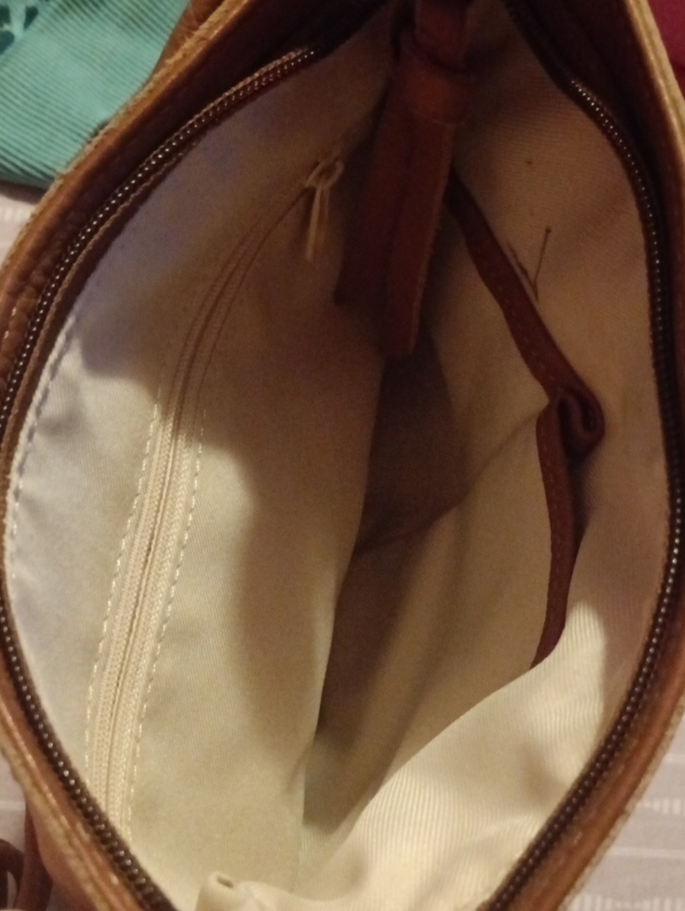 Fossil Boho Women’s Floral Accent Crossbody Bag in Tan - Picture 6 of 7